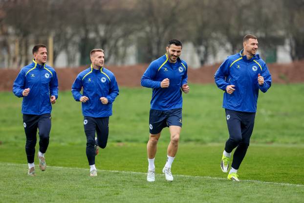 Sarajevo: Trening nogometne reprezentacija BiH uoči finalne utakmice doigravanja za Svjetsko prvenstvo