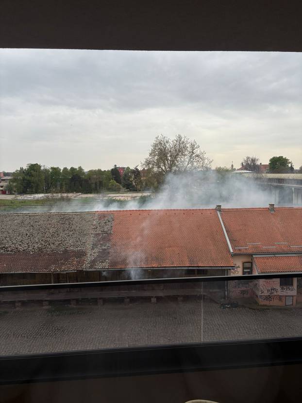 FOTO Evo kako izgleda skladište HŽ-a u Osijeku nakon buktinje