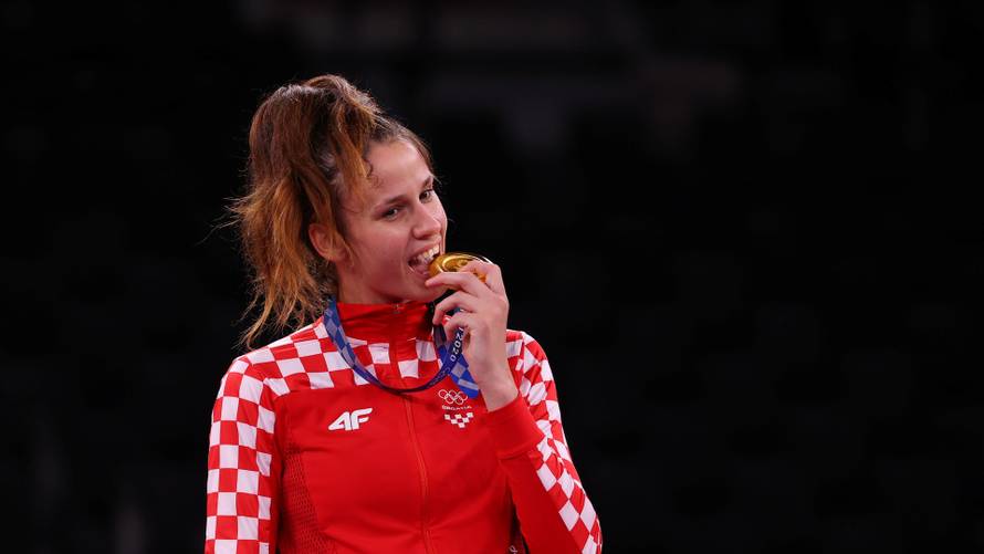 Taekwondo - Women's Welterweight 57-67kg - Medal Ceremony