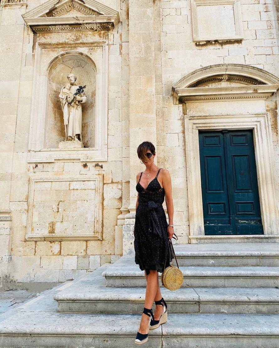 Bojana Gregorić Vejzović javila se s plaže i pokazala vitke noge