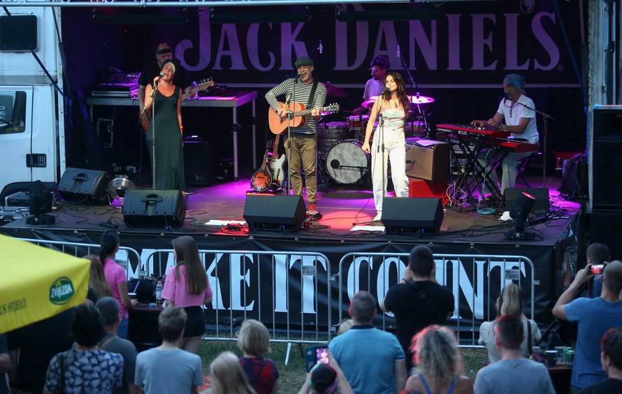 Zagreb: Grupa Detour nastupila na Chill&Grill festivalu na Jarunu