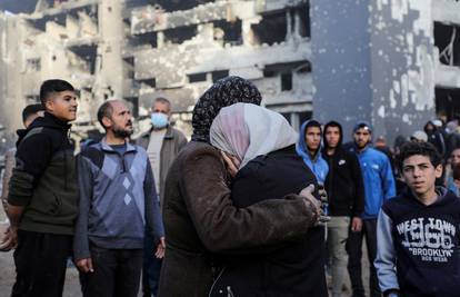Bolnica Al-Šifa u ruševinama: 'Nitko nije pošteđen, mrtvi su posvuda. Masakr civila i djece'