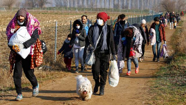 Turska: Pustili smo 75 tisuća migranata da krenu prema EU