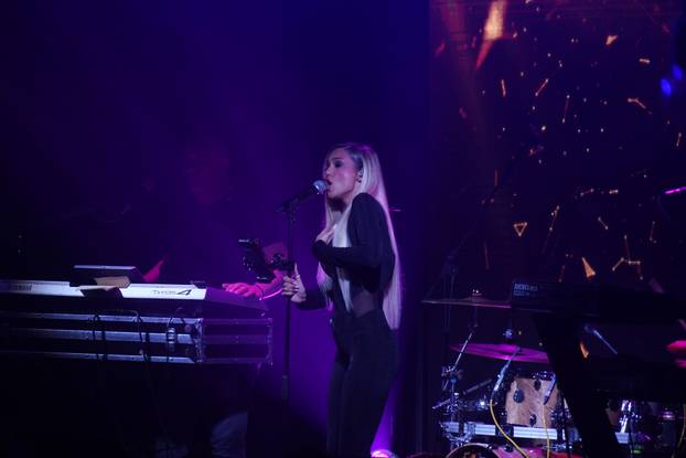 Beograd: Nastup Breskvice u restoranu Nacionalna klasa