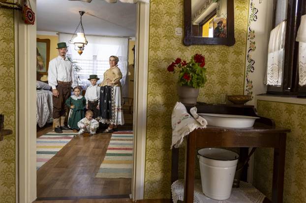 Komletinci: Obitelj Čelebić njeguje stare slavonske običaje