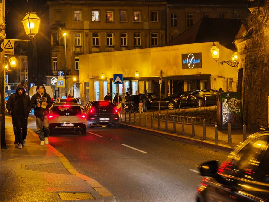 FOTO Isprobali smo Xiaomi 17 Ultra: Fotić koji želi biti telefon