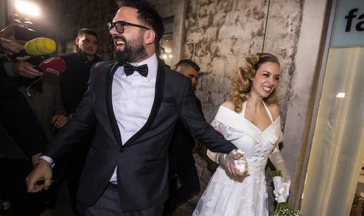 Petar Gra&scaron;o vi&scaron;e od 30 godina ni&zcaron;e hitove, a &zcaron;ivot su mu obilje&zcaron;ile dvije velike ljubavi