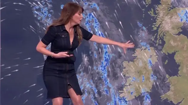 Šok u programu uživo! BBC-jeva voditeljica pokazala haltere?! 'Morao sam popiti aspirin!'