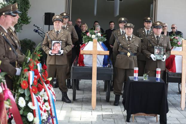 Vukovar: Sahrane nedavno identificiranih branitelja pronađenih na Petrovačkoj doli kod Vukovara