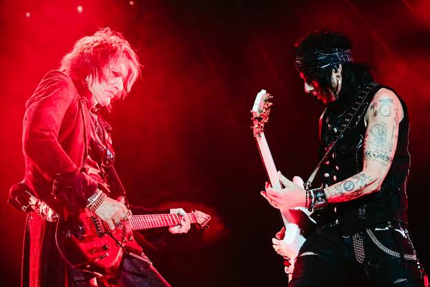 Zagreb: Koncert benda Hollywood Vampires u Areni