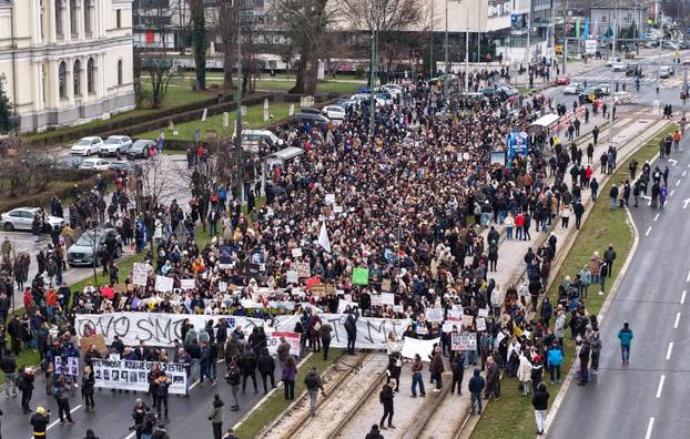 Nastavljen sedmi po redu protesti građana u Sarajevu zbog tragične tramvajske nesreće