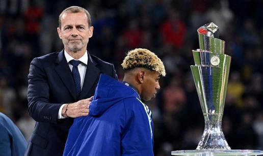 Yamal i Messi trebaju igrati u ratnoj zoni. Uefa poru&ccaron;ila: Ne razmi&scaron;ljamo o premje&scaron;tanju...