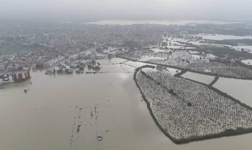 FOTO Stra&scaron;ne poplave pogodile Maroko: Najmanje &ccaron;etvero ljudi poginulo, 150.000 evakuiranih