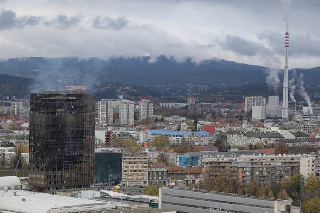 Zagreb: Pogled na izgoreni Vjesnikov neboder 