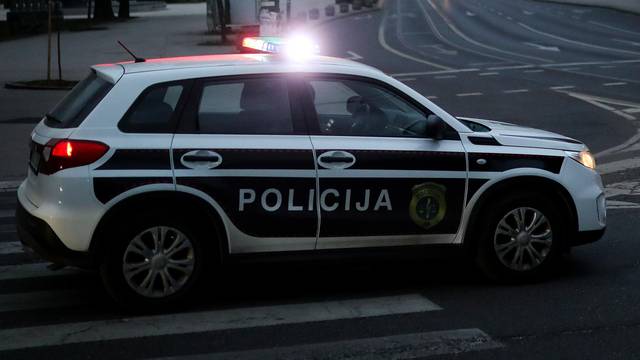 Sarajevo: U cijeloj Bosni i Hercegovini uveden je policijski sat od 18 do 5 sati