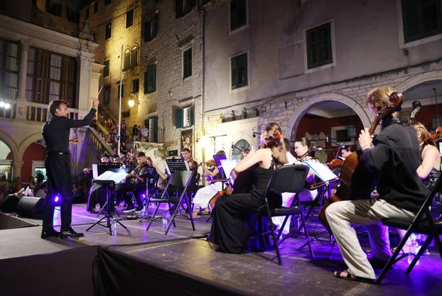 Šibenik: Ro?endan Arsena Dedi?a obilježen koncertom Gradskog komornog orkestra