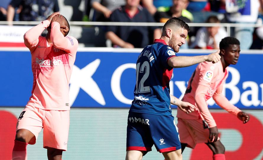 La Liga Santander - SD Huesca v FC Barcelona