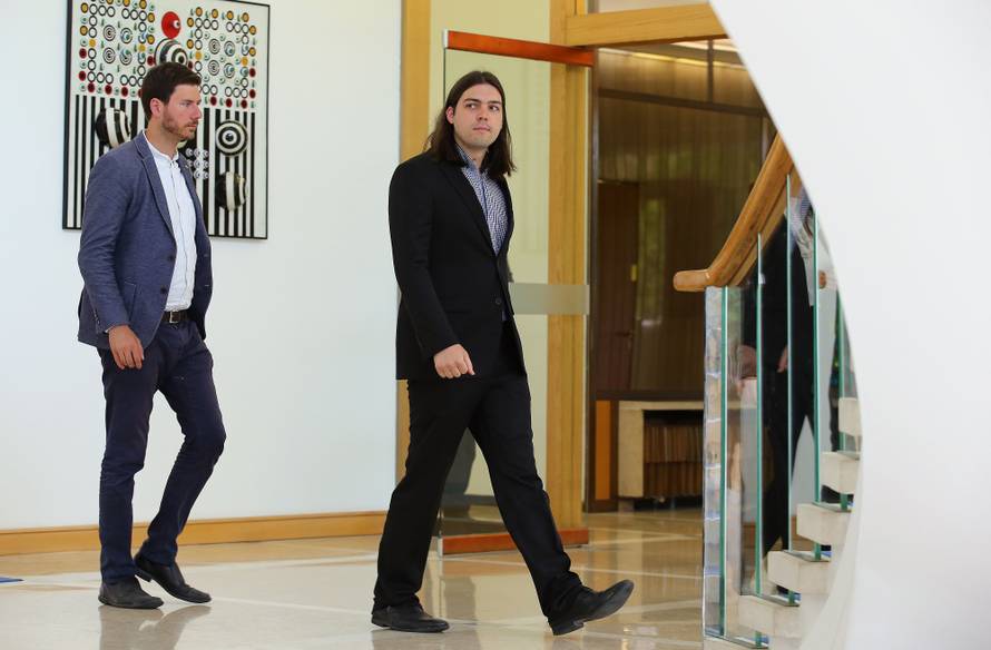 "Većina ne želi izbore, neka se što prije imenuju novi ministri"