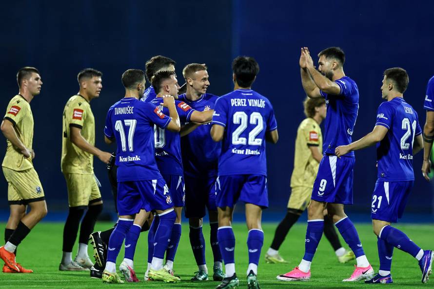 Zagreb: GNK Dinamo i NK Lokomotiva susreli su se u 8. kolu SuperSport HNL-a