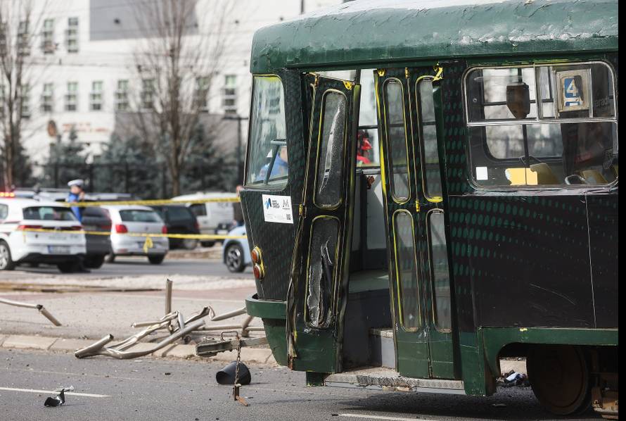 Sarajevo: Tramvaj iskočio iz tračnica u središtu grada