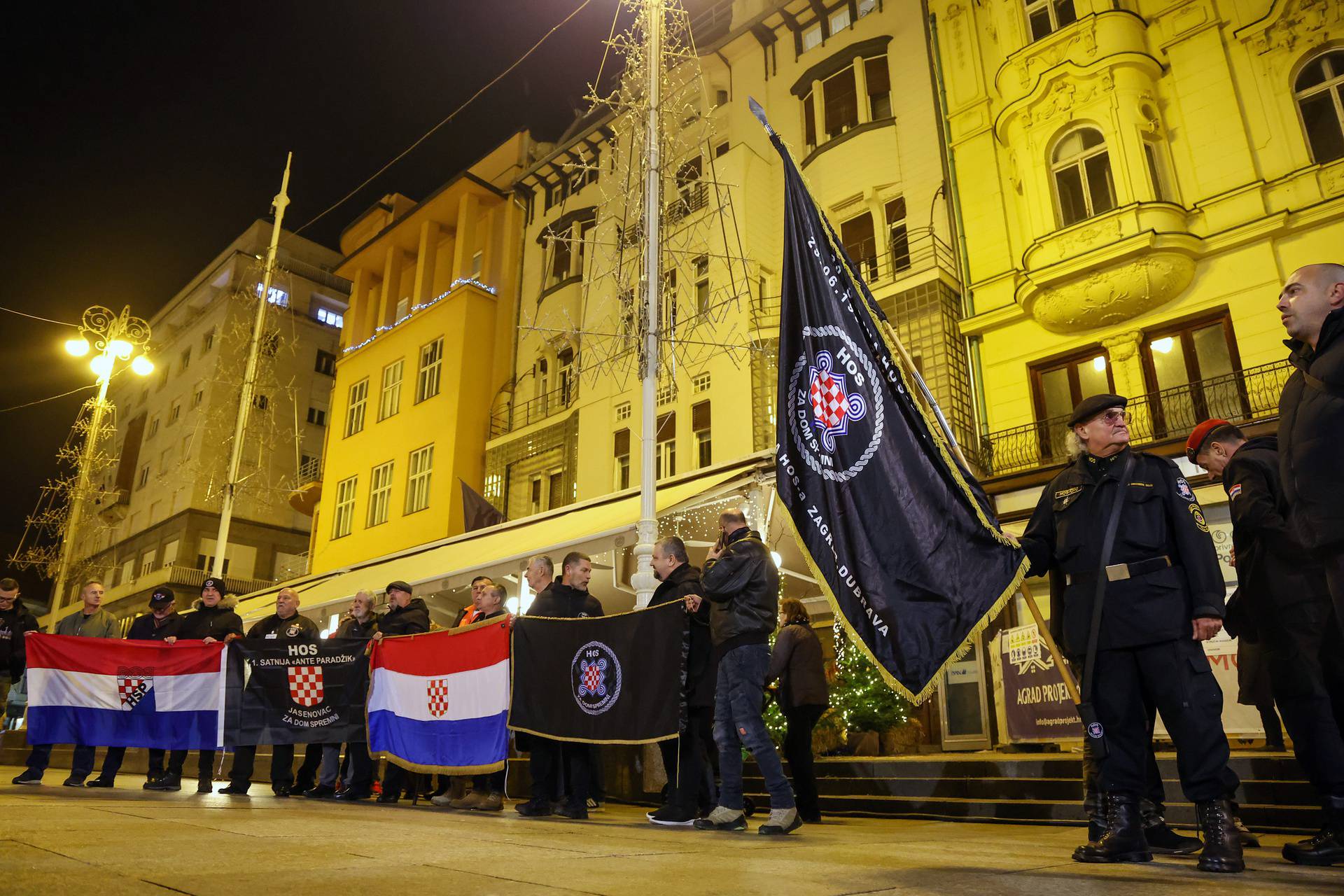 Zagreb: Održan prosvjed "HOS je naš ponos"