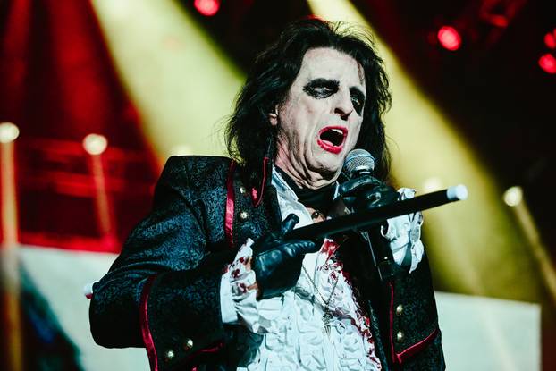 Zagreb: Koncert benda Hollywood Vampires u Areni