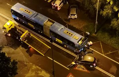 Zagreb: Pijan udario u autobus