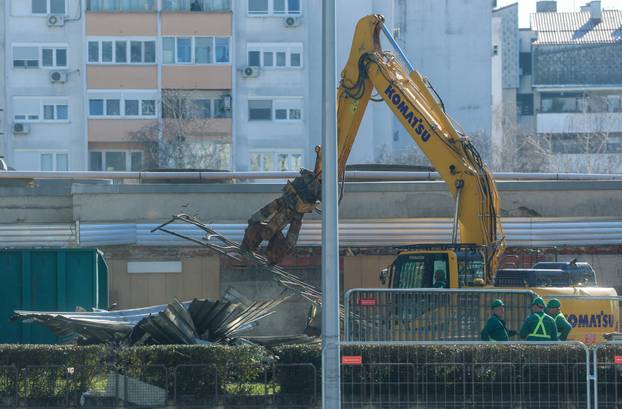 Zagreb: Bageri ruše popratni dio Vjesnikovog nebodera