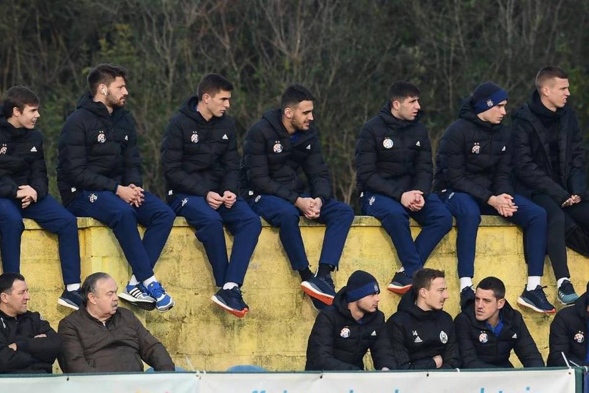 Sammir zabio golčinu Dinamu, Olmo sve promatrao sa zidića