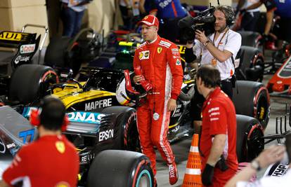 Vettel starta prvi u Bahrainu, Hamilton na gridu tek deveti