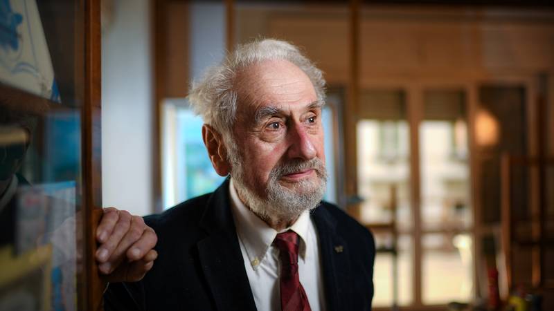 Preminuo je slikar i likovni pedagog Emil Robert Tanay