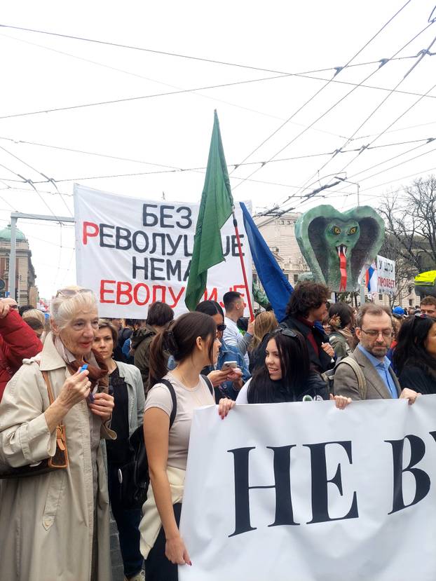 200 slika s masovnog prosvjeda