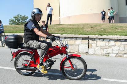 Vlasnici mopeda Tomos pokazali svoje ljubimce u Gornjoj Stubici