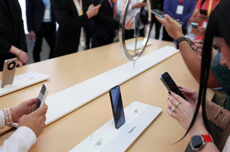 Huawei unveils their new products in a keynote in Madrid