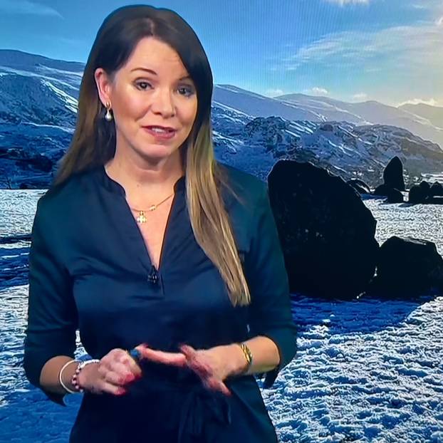 Šok u programu uživo! BBC-jeva voditeljica pokazala haltere?! 'Morao sam popiti aspirin!'