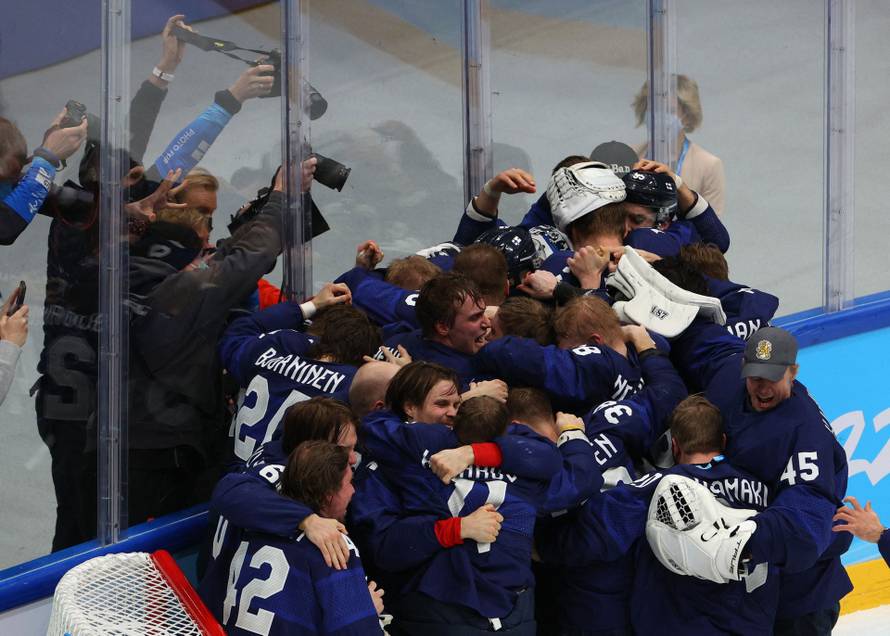 Ice Hockey - Men's Gold Medal Game - Finland v Russian Olympic Committee