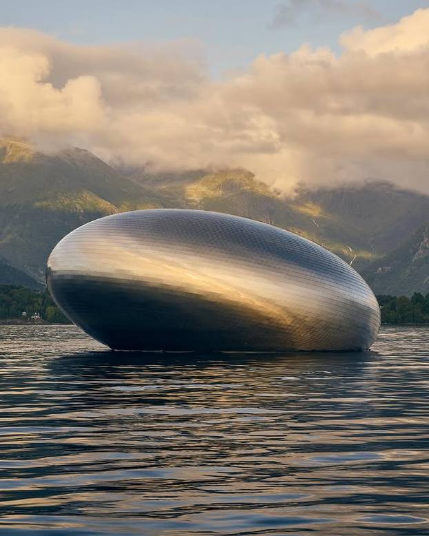 FOTO Spektakl na vodi: Biste li jeli u ovom futurističkom restoranu u norveškom fjordu?