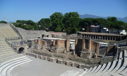 Obnavljali Pompeje pa pronašli još kuća, ulica, mozaika i freski