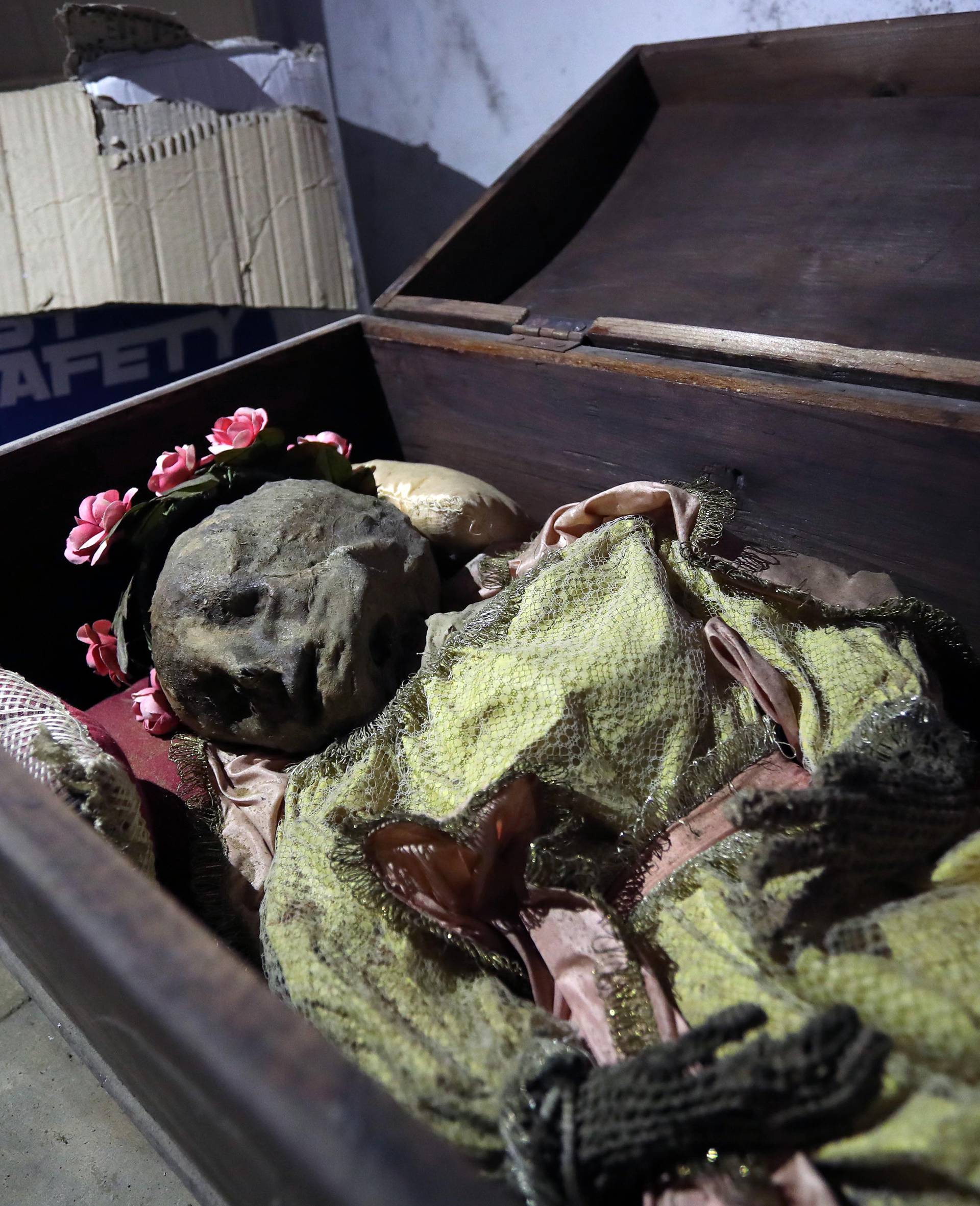 Palermo, a mummified child found in a trunk in the graveyard of the scrolls