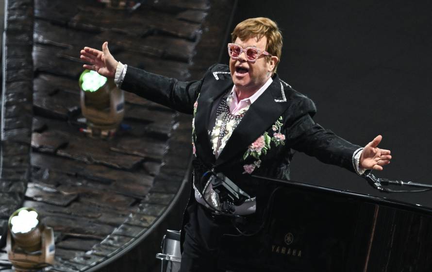 Elton John plakao na snimanju novog albuma: Uhvatio ga strah od smrti, preplavile ga emocije