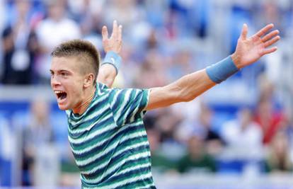 Borna Ćorić (17) osvojio je prvi Challenger u seniorskoj karijeri