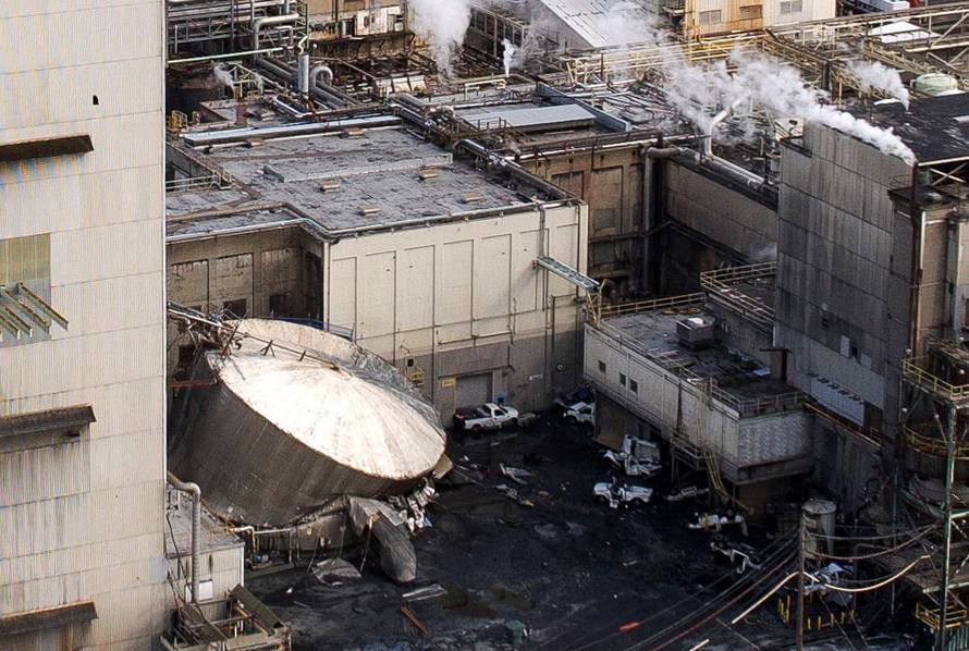 Aftermath of a chemical tank rupture at the Nippon Dynawave Packaging pulp and paper mill in Longview