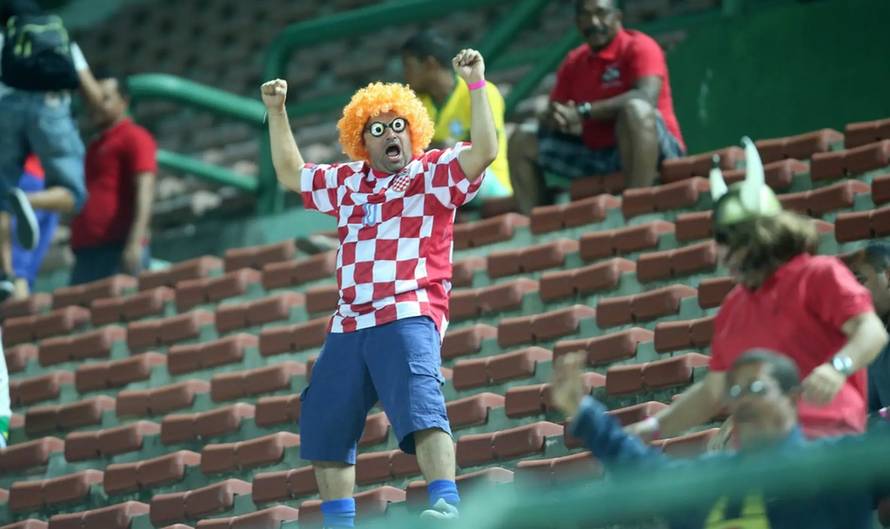 Nogomet je opet postao opijum za narod. A nakon doze opijuma treba očekivati teški mamurluk