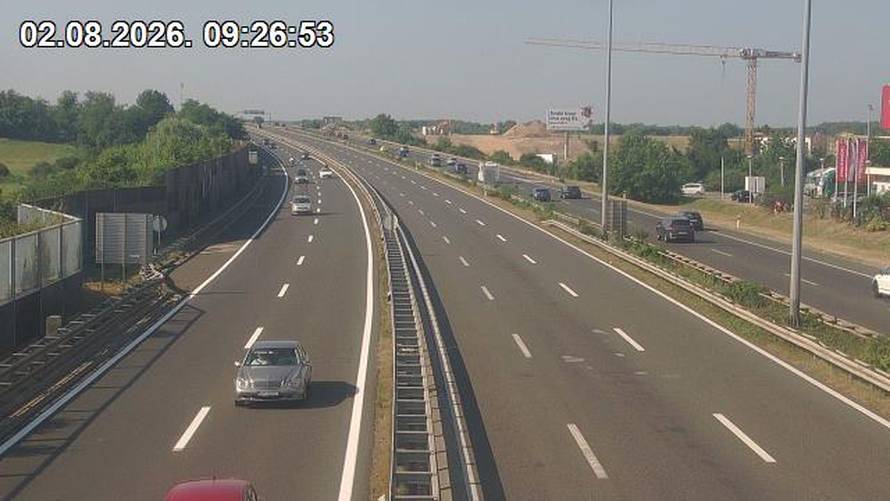 FOTO Gužve na autocestama od ranog jutra: 'Iz Zagreba pa sve do Karlovca treba čak dva sata'