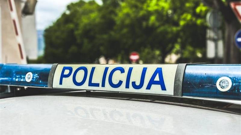 Slovenac (47) na Lošinju teško ozlijedio Slovenca (60). Nakon prepirke ga udario u glavu...
