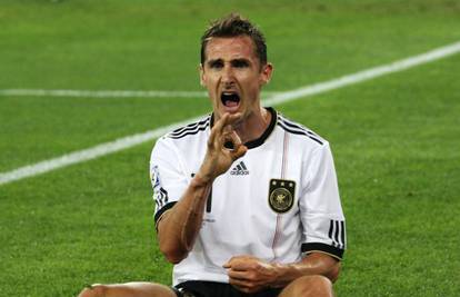 Rummenigge Kloseu: Više se trudiš za reprezentaciju