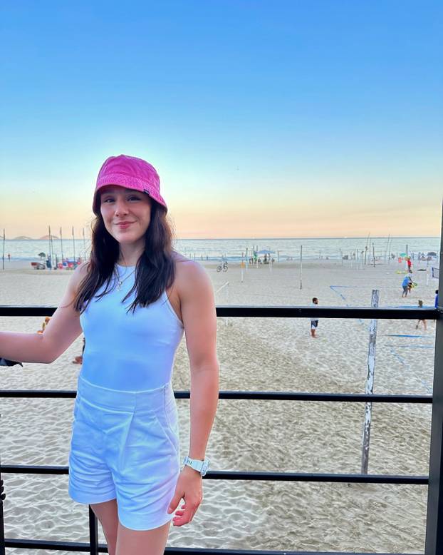 JEZIVE SCENE U UFC-u: Borkinja izgubila svijest nakon brutalnog nokauta! Pobjednica se molila