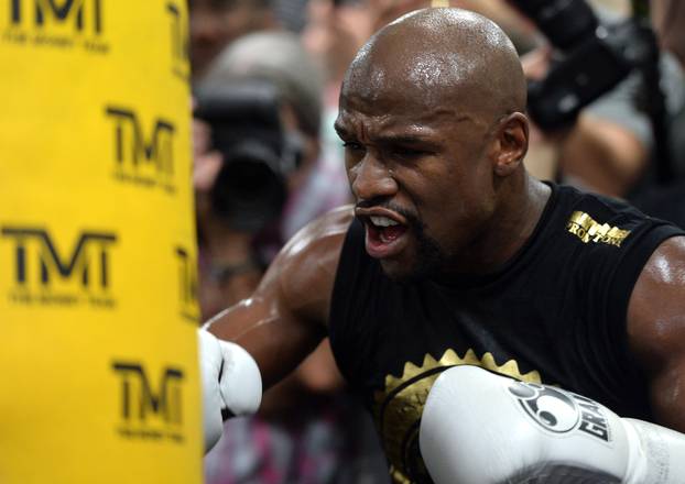 Boxing: Mayweather Media Workout