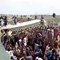 VIDEO Vlak iskočio iz tračnica u Pakistanu, 19 poginulih
