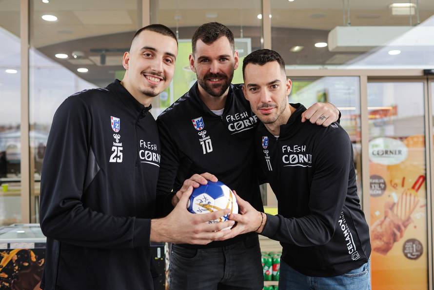 Velika Gorica: Rukometaši Zagreba družili se s fanovima uo?i utakmice